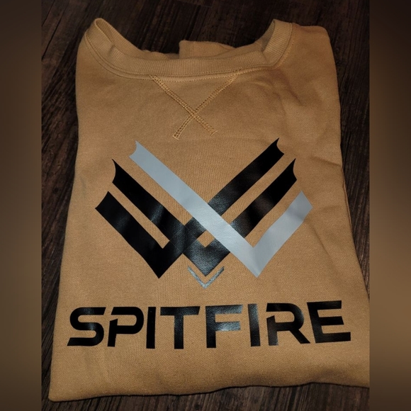 Clothing brand is called spitfire - Picture 7 of 13
